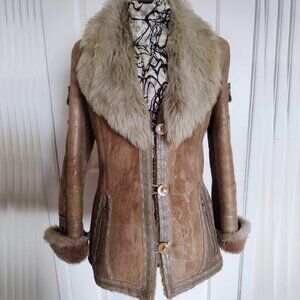 Genuine Shearling Coat with fur collar M/L